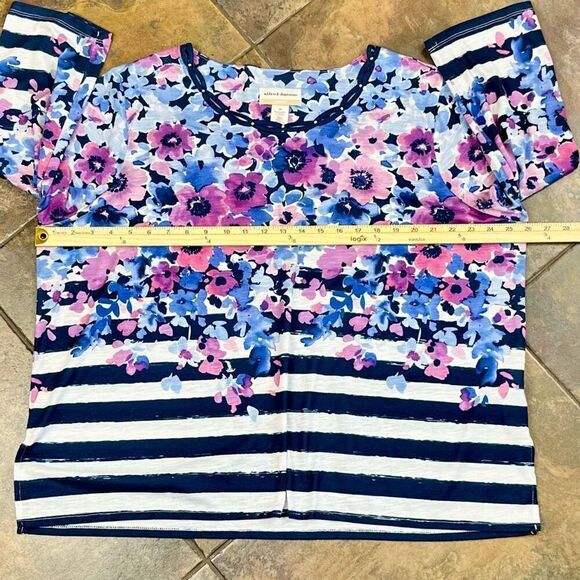 Alfred Dunner Picture Perfect Somen's Flowers and Stripes Knit Top 2X - Picture 9 of 10